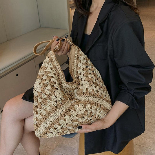 Daisy Woven Shoulder Bag™