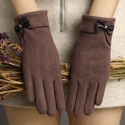 Bow-Touch Winter Gloves